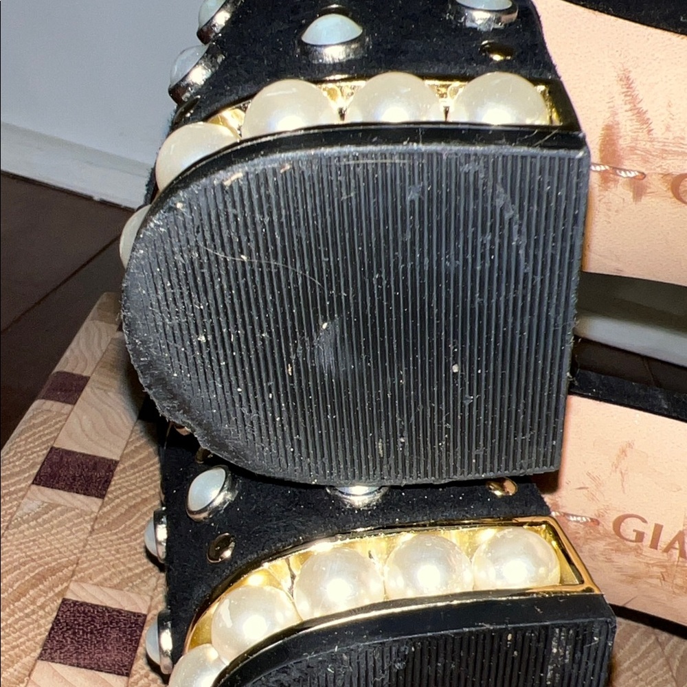 Gianni Bini Black Women's Heels Sz 8 - Picture 9 of 12
